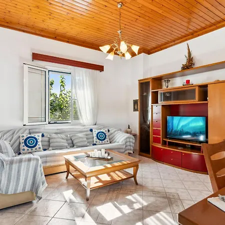 Holiday home Verani Parking Balcony Playground Sivros